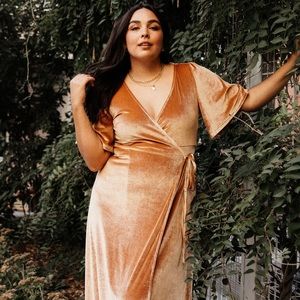 Baltic Born Meghan Velvet Wrap Maxi Dress | Golden Hour | Size Large